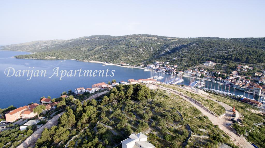 Darijan Apartments Marina Bagian luar foto